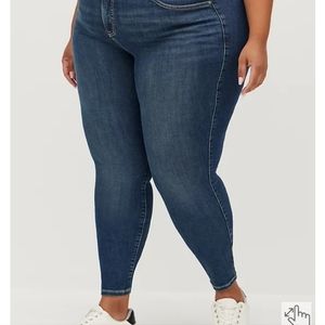 Torrid Blue Jegging denim size 22 new with tags